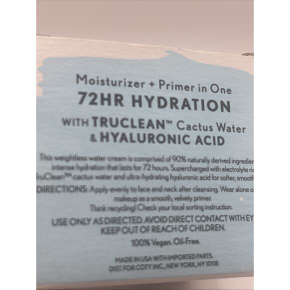 COVERGIRL Clean Fresh Skincare Weightless Water Cream 2 Oz. New in Box - Picture 4 of 5